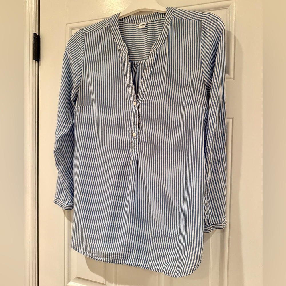 Old Navy 100% Cotton Navy and White Nautical Striped Top - Medium